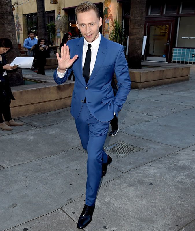 Tom Hiddleston wearing Blue Suit, White Dress Shirt, Black Leather